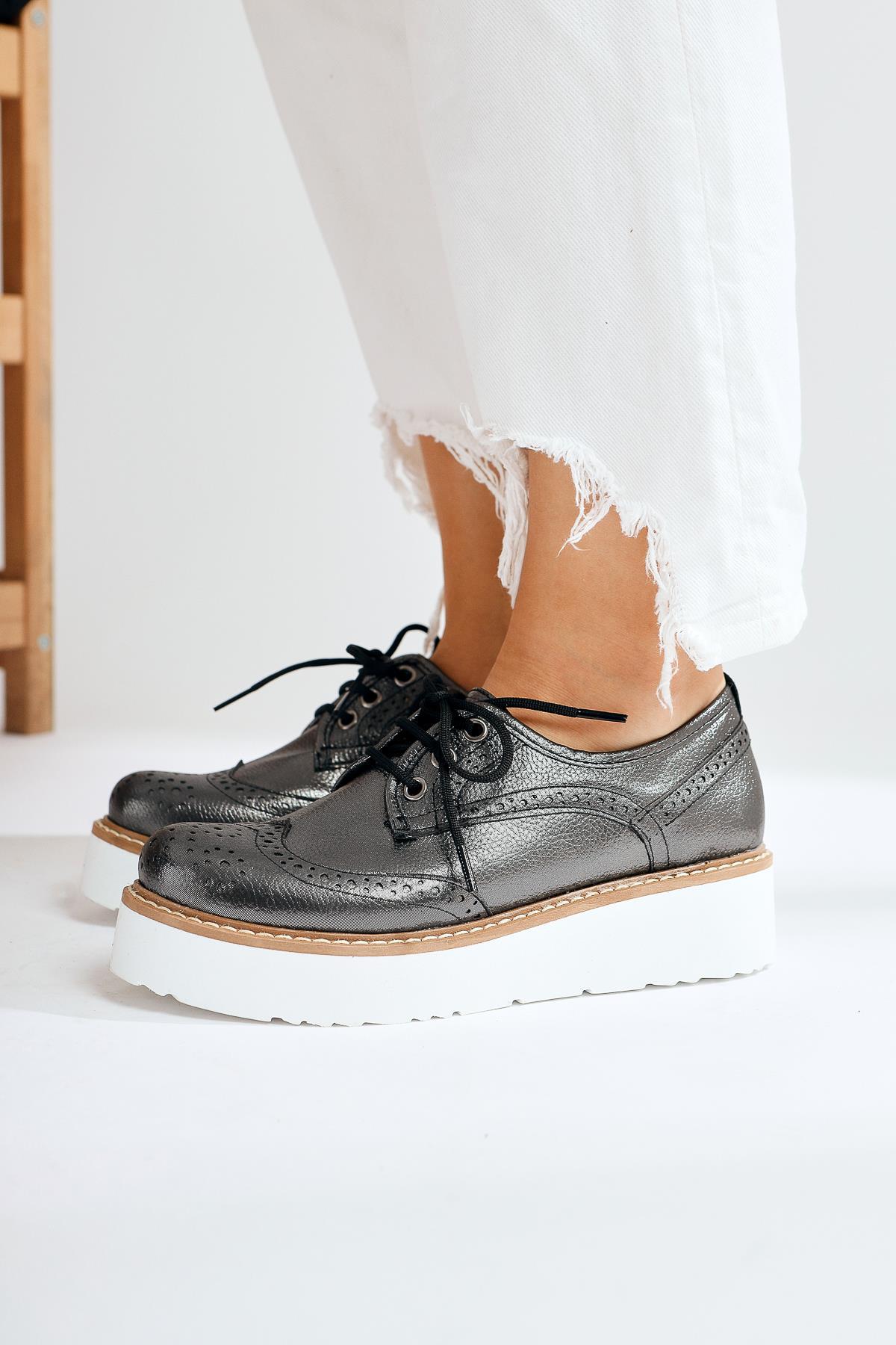 Lila – Lilac Platinum Laser-Cut Thick-Sole Lace-Up Oxford Shoe (Women)