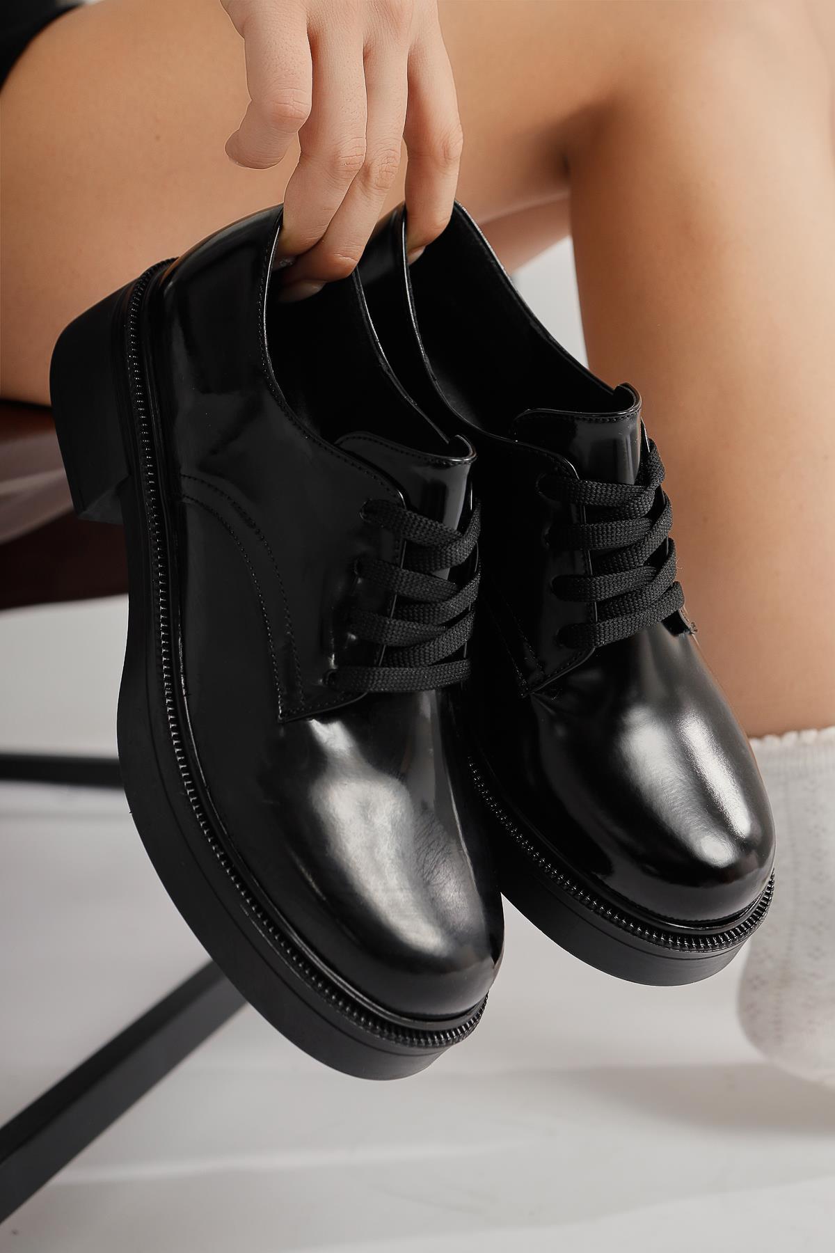 Satya – Black Patent Lace-Up Casual Shoe (Women)