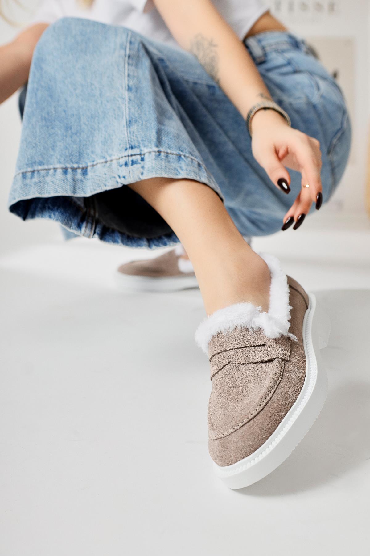 Tommie Genuine Leather – Stone Suede Fur-Lined Casual Shoe (Women)
