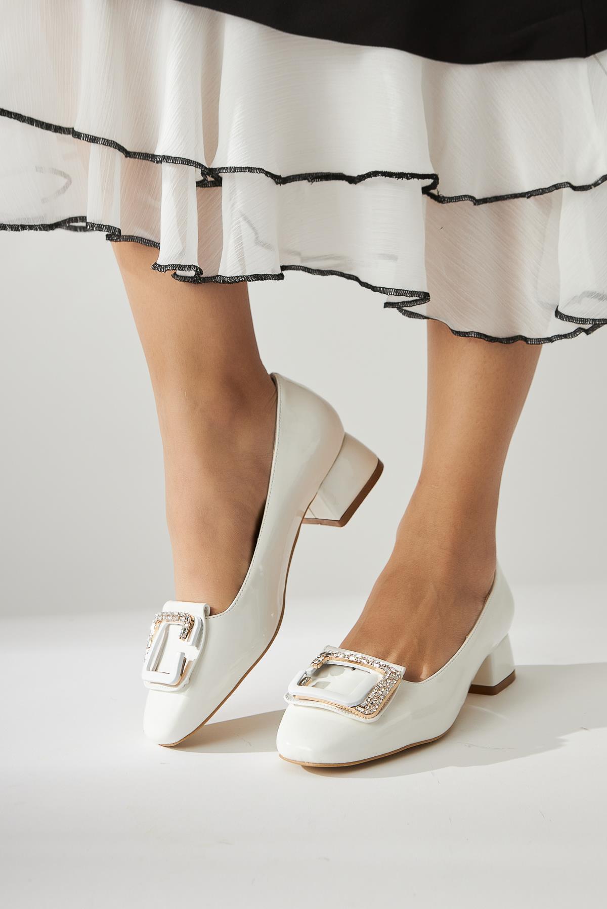 Roza – White Patent Stone-Embellished Low-Heel Shoe (Women)
