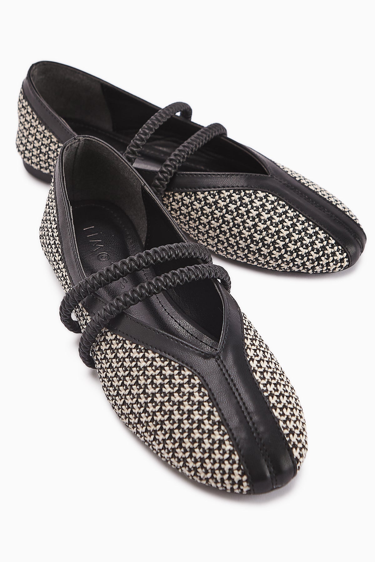 Gwen Black Elastic Detail Women's Ballet Flats