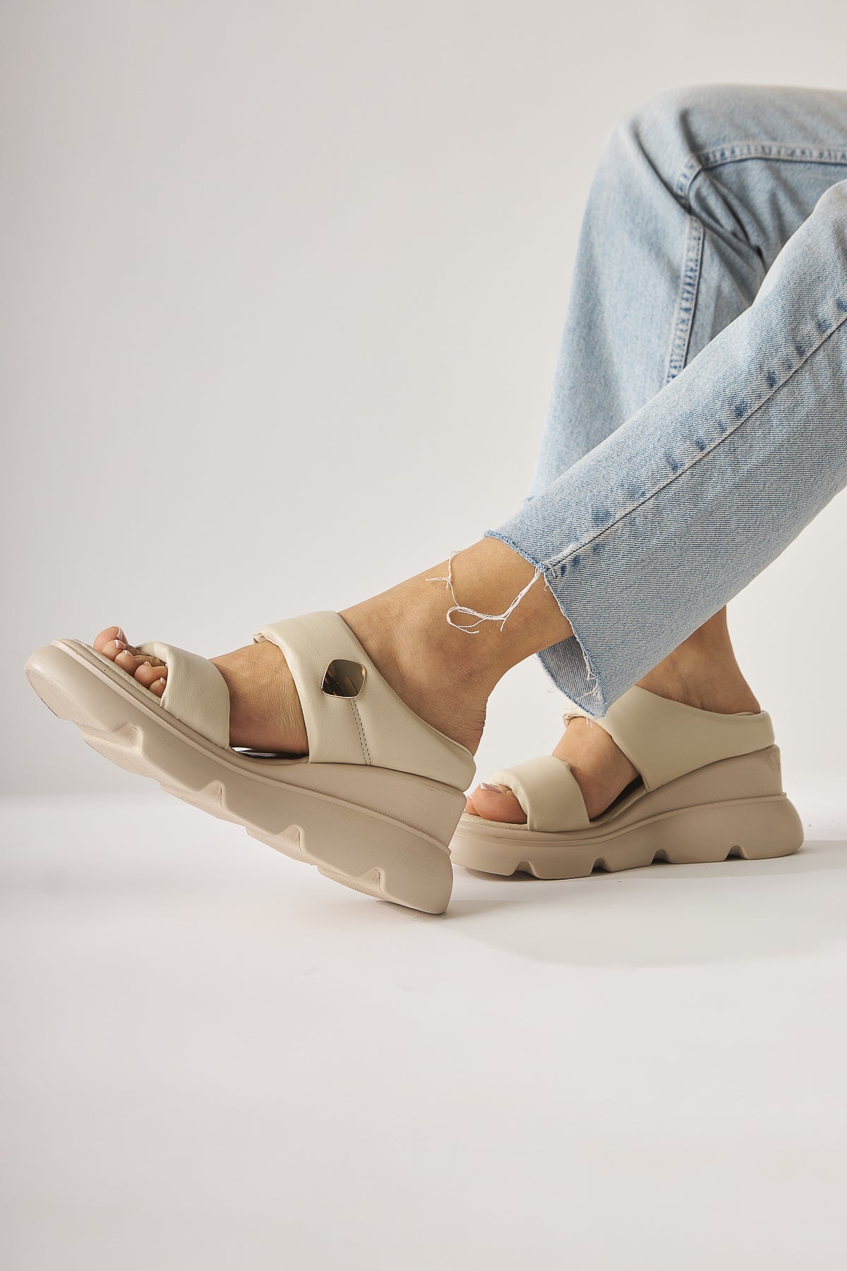 Susi – Beige High-Heel Puffy Slide (Women)