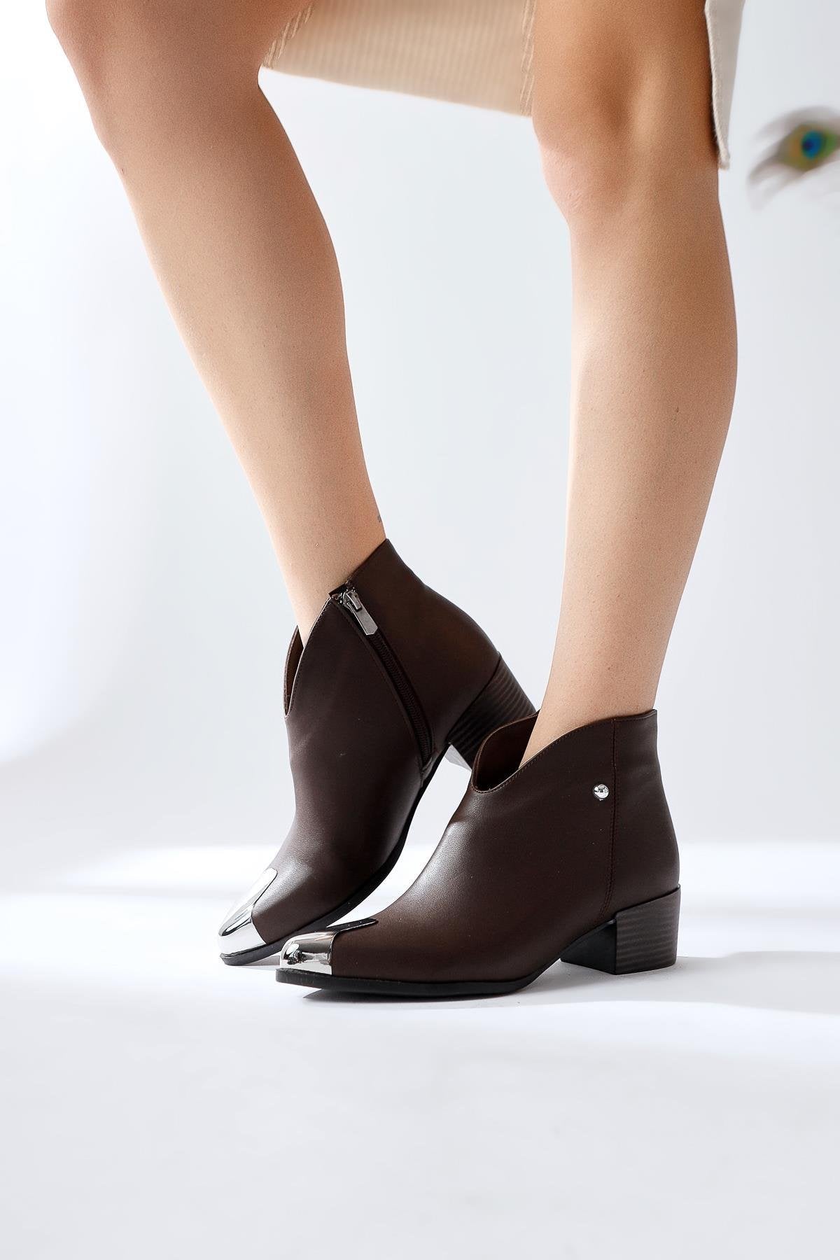Jay – Brown Pointed-Toe Metal-Detail Boot (Women)