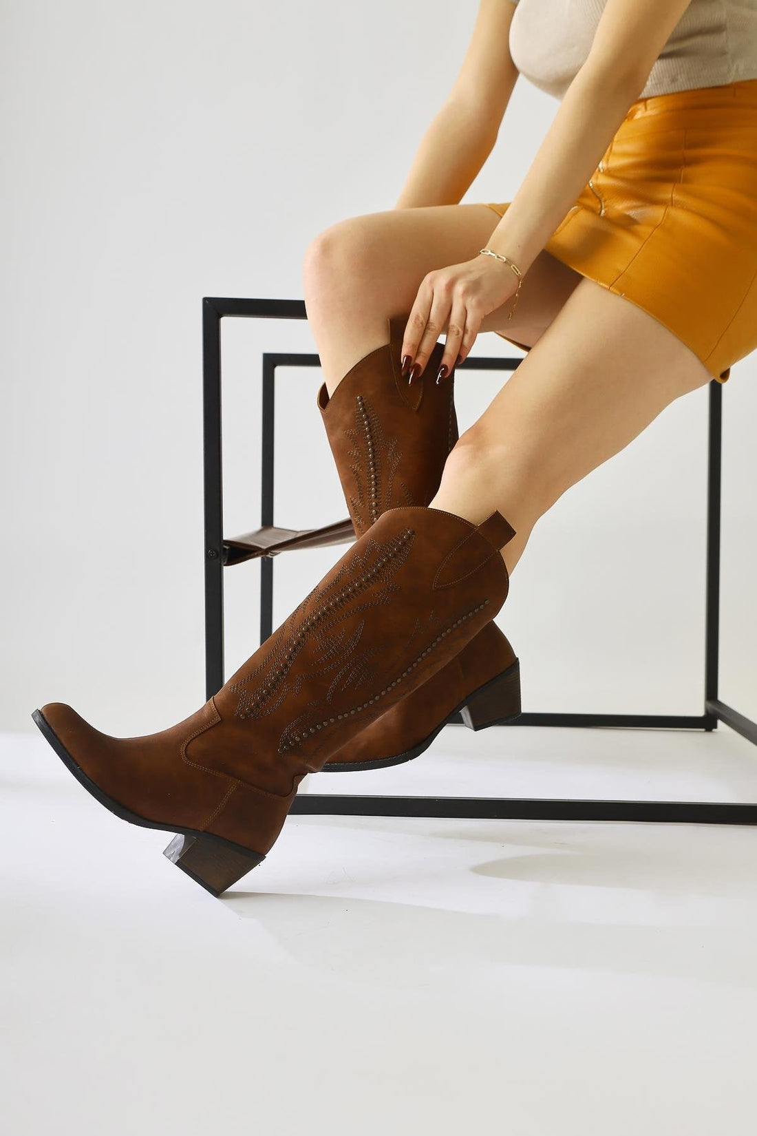 Fizaro Taba Pointed Toe Embroidered Stud Detail Western Boot