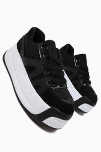 Alvi – Black Leather-Look-Detail Sneaker (Women)