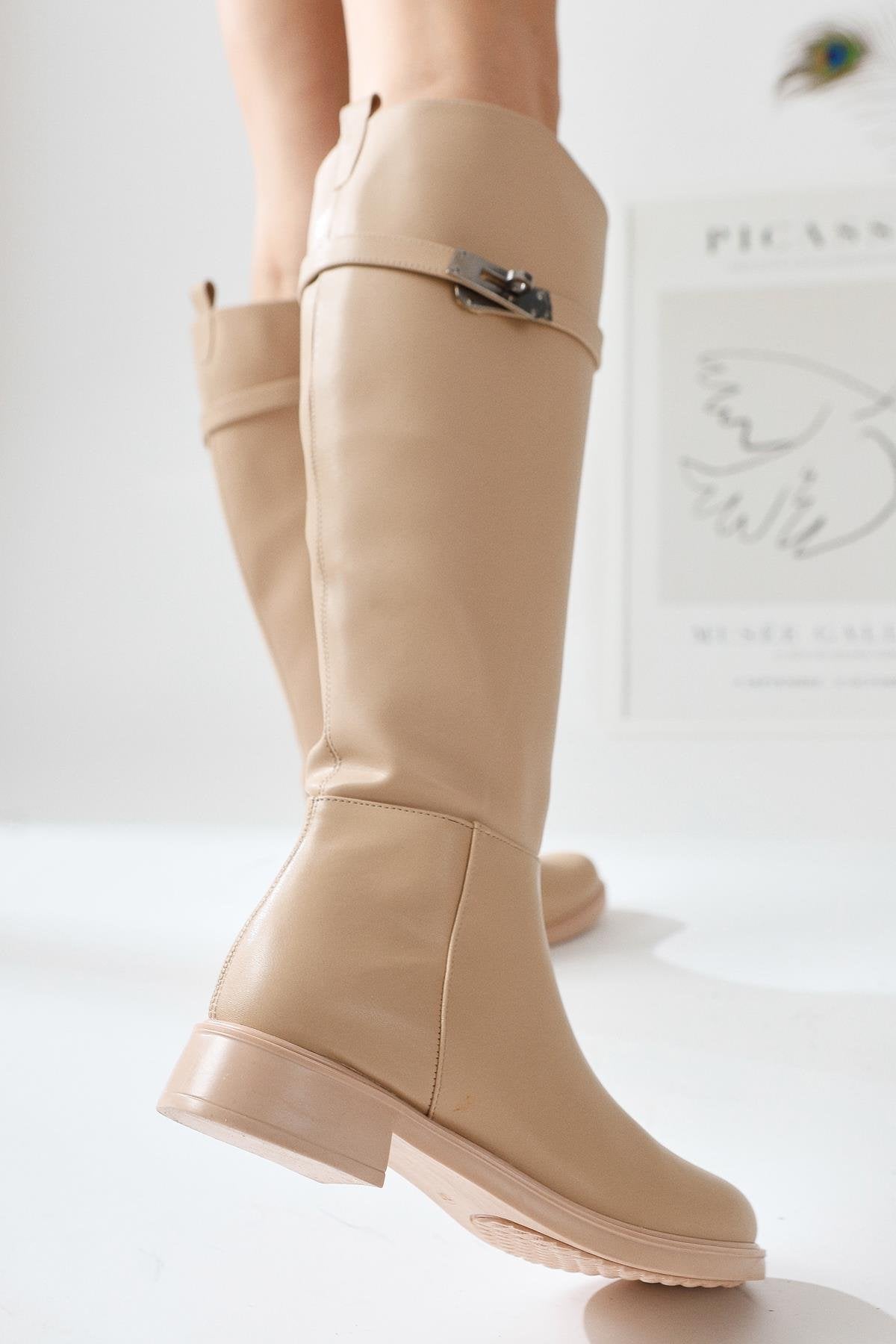 Kanako – Nud Accessory-Detail Zippered Low-Heel Knee-High Boot