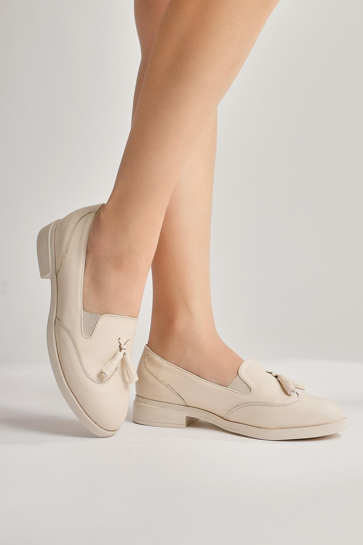 Vinny – Beige Tassel-Detail Casual Shoe (Women)