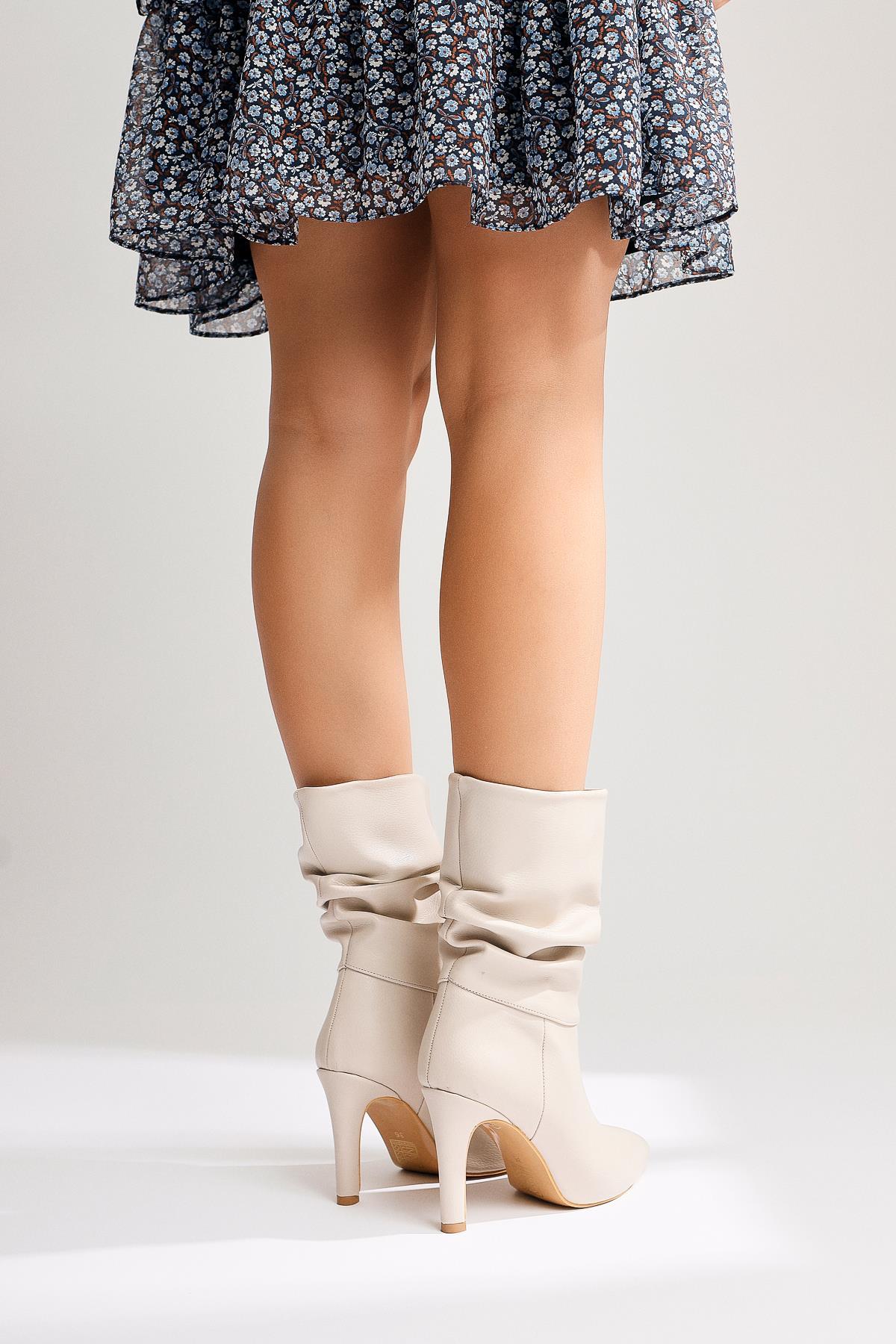 Wilma – Beige Gusset-Detail Slim Heel Boot (Women)