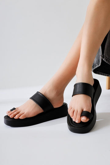 Deeman Black Thick Sole Flip Flop