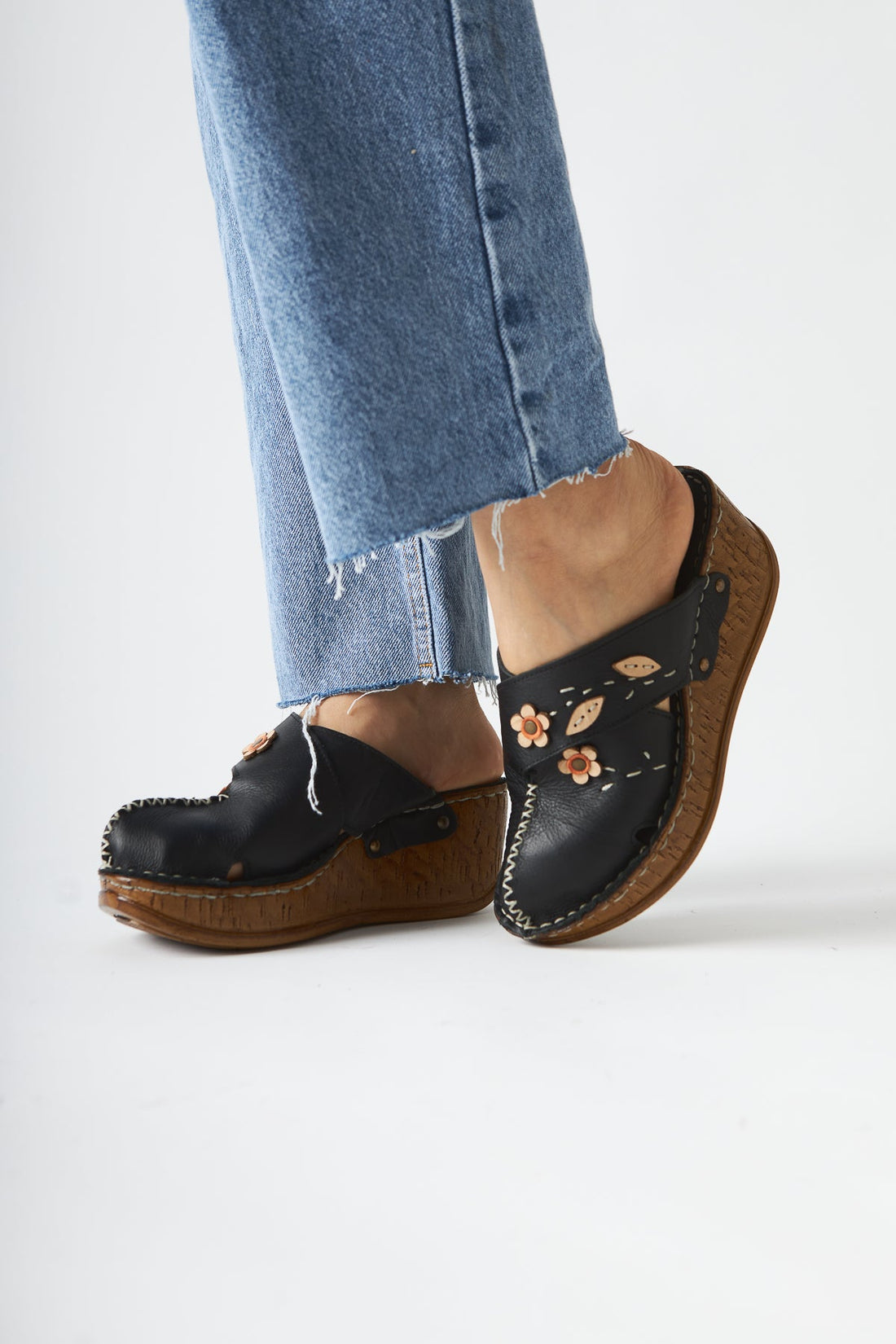 Alto Black Genuine Leather Comfort Slides with Distressed Sole