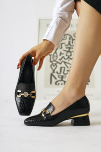 Bee – Black Croc-Embossed Leather-Look Buckle-Detail Blunt-Toe Casual Shoe (Women)