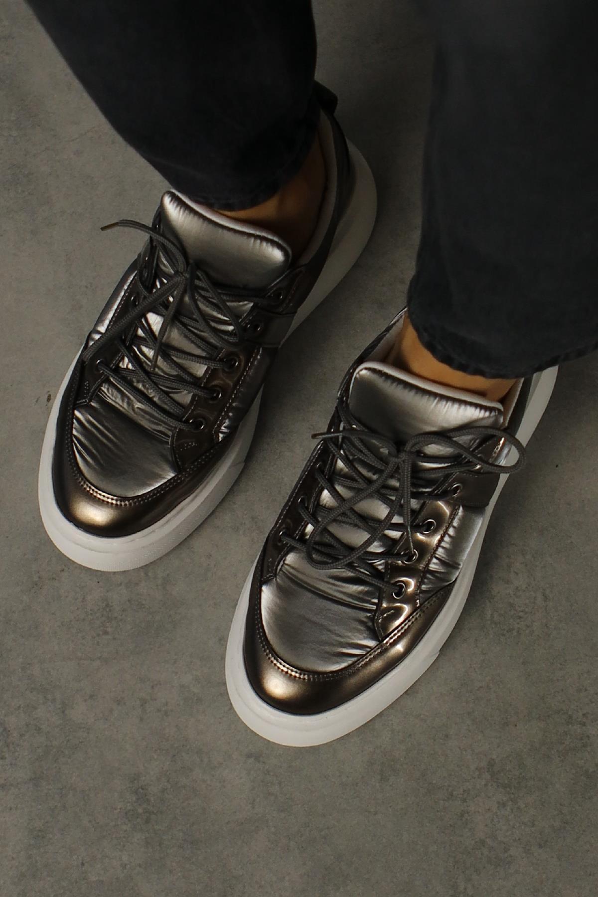 Jakleen Platinum Patent Leather Detailed Parachute Sneakers