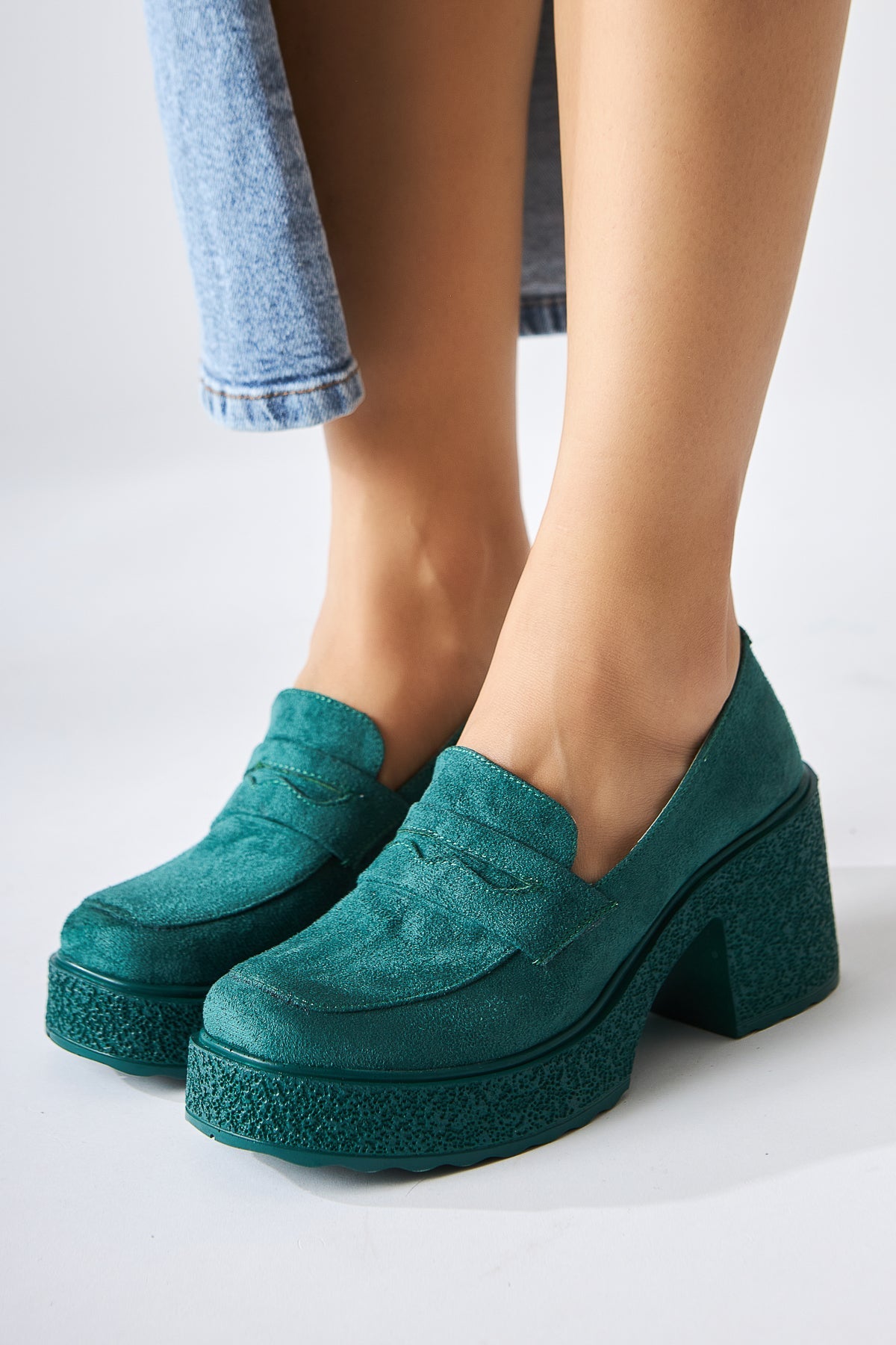 Boi – Green Suede Platform Everyday Shoe (Women)
