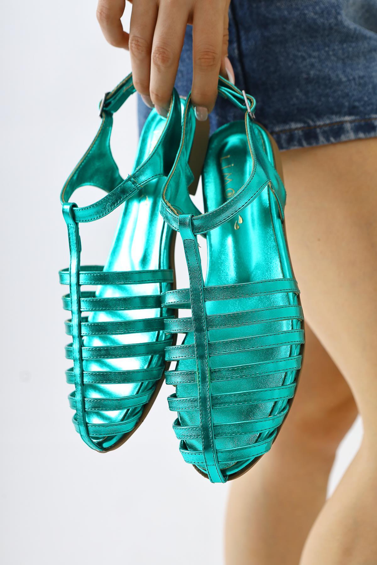 Zafu Green Patent Leather Flat Sandal with Thin Straps