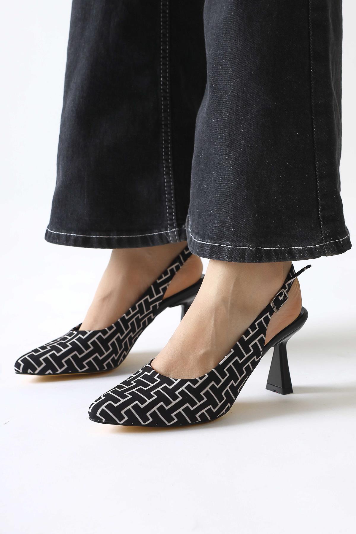 Ernesa - Black Geometric-Patterned Heeled Shoe (Women)