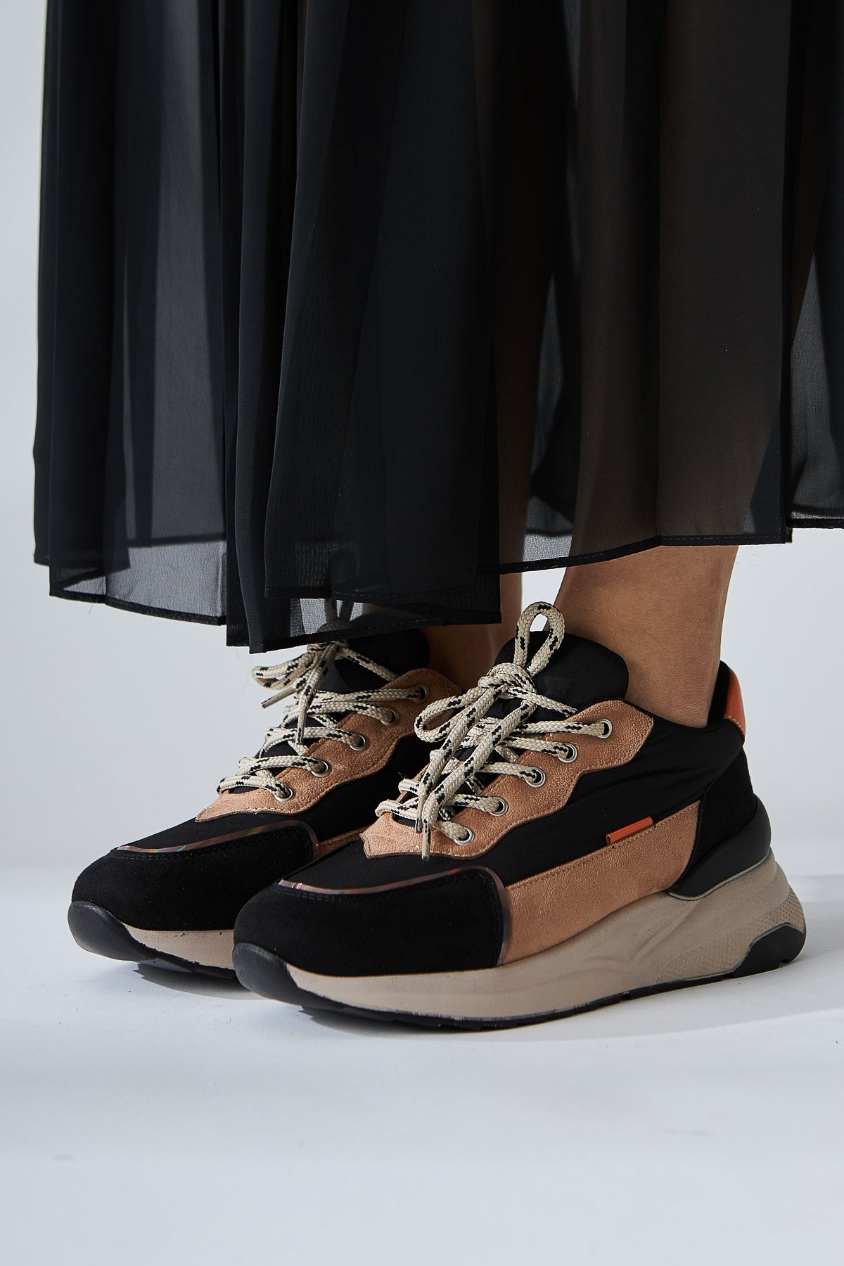 Tuana Black Nud Laced Women’s Sneakers