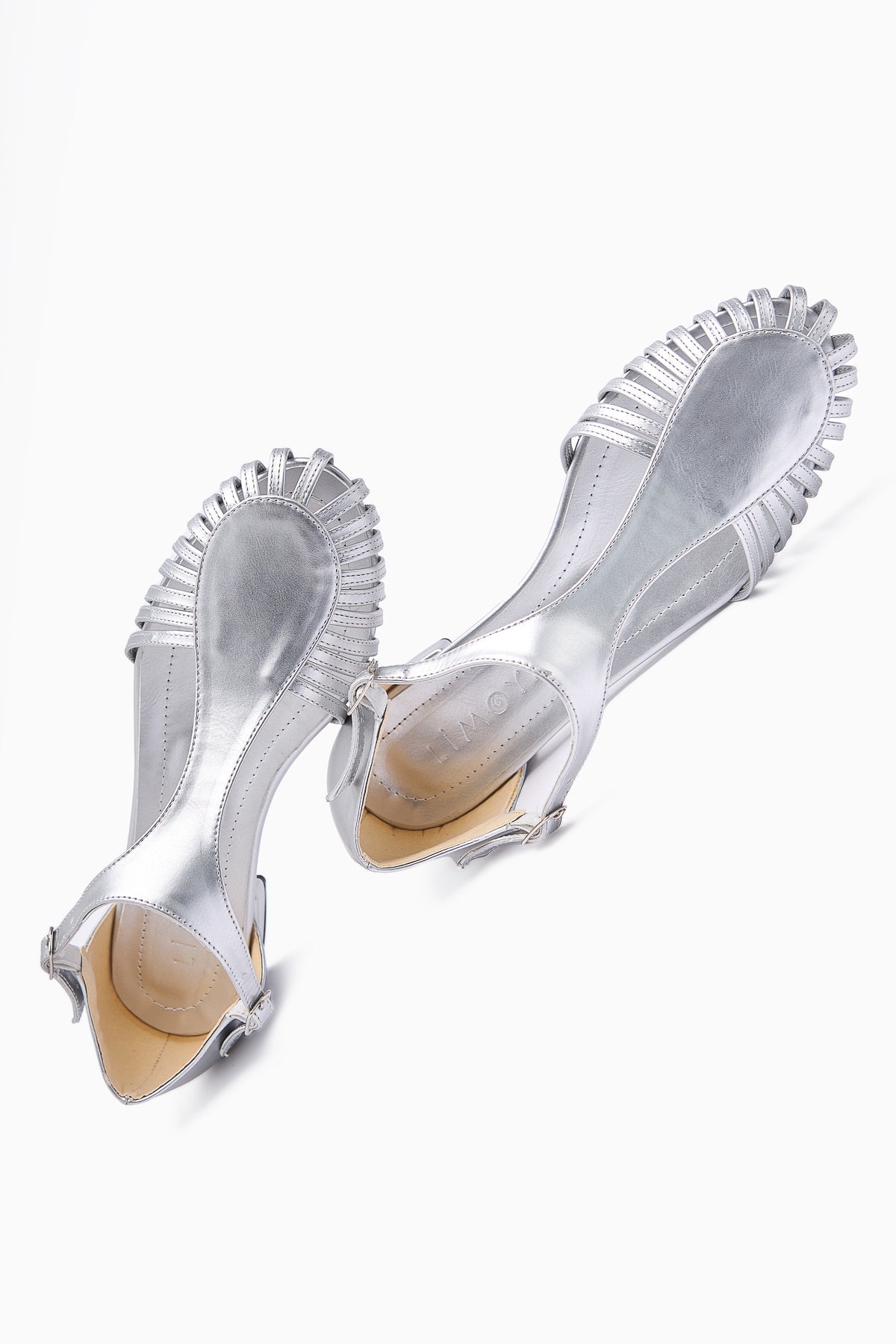 Jonna Silver Closed-Toe Buckled Women's Sandal