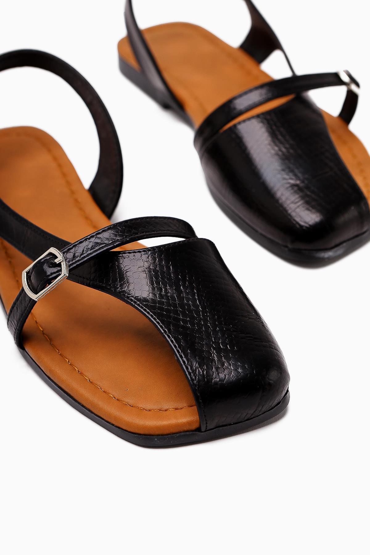 Almina Black Belt Detail Women's Sandal