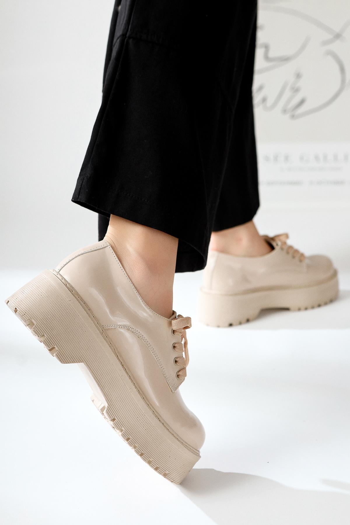 Alisson Beige Patent Leather Oval Toe Thick Soled Casual Shoe