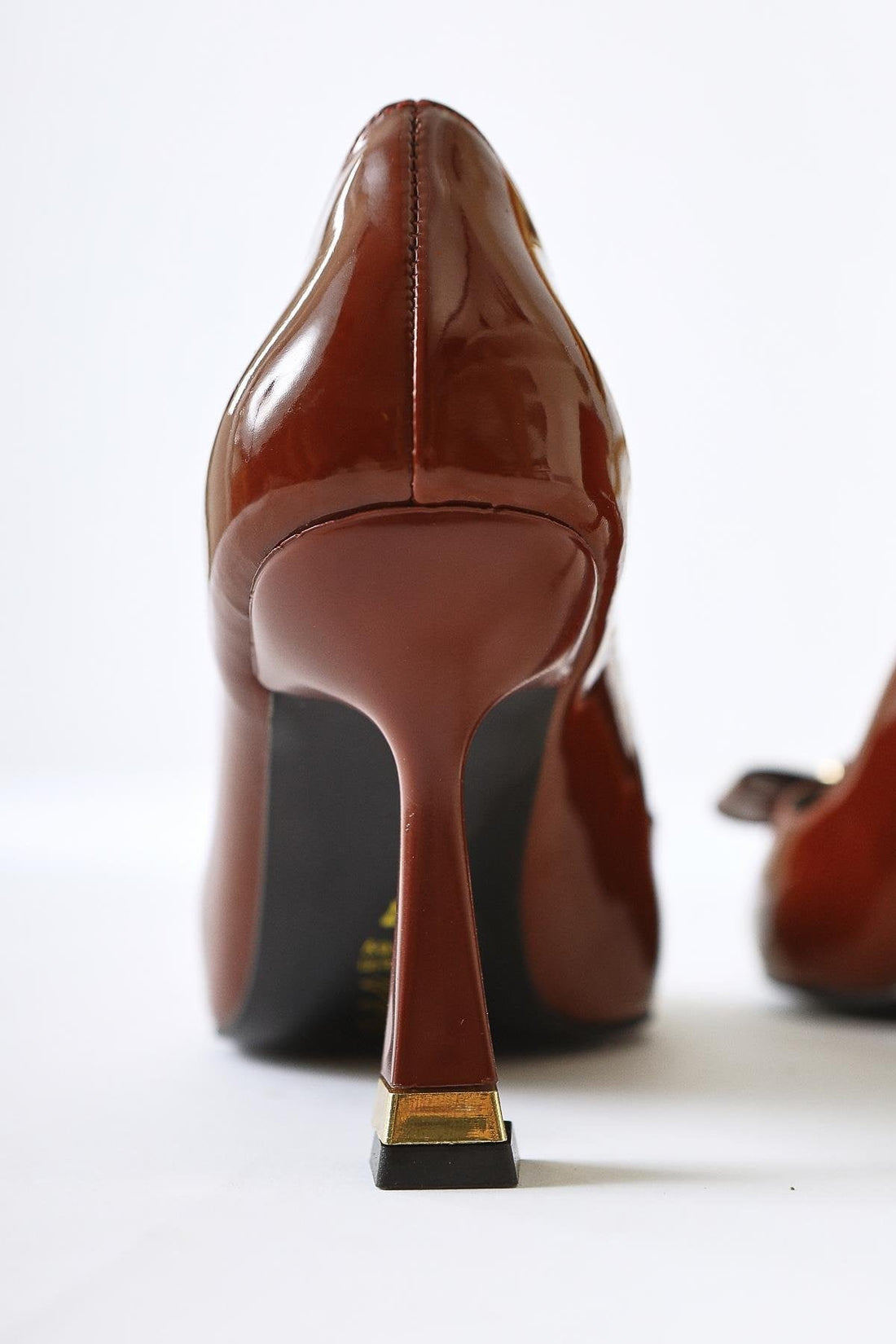 Mimosa – Burgundy Patent Single-Stone Buckle-Detail Pointed-Toe Heeled Shoe (Women)