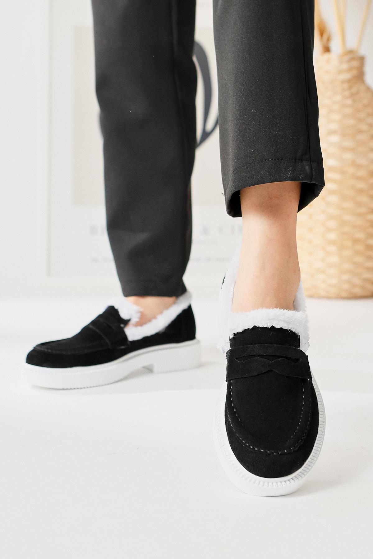 Tommie Genuine Leather – Black Suede Fur-Lined Casual Shoe (Women)