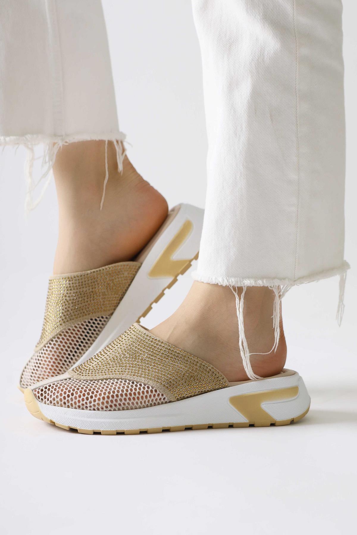 Suma Gold Mesh Detailed Embellished Slides