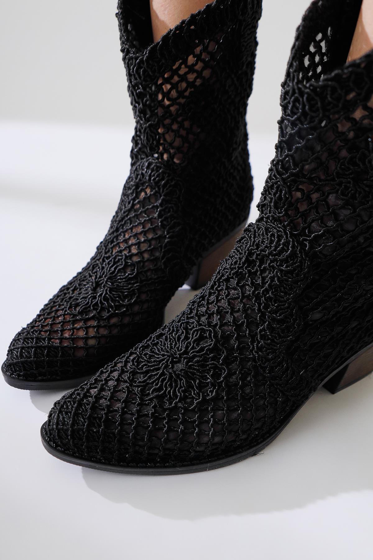 Tersa – Black Short-Shaft Woven Lace Floral-Detail Cowboy Summer Boot (Women)