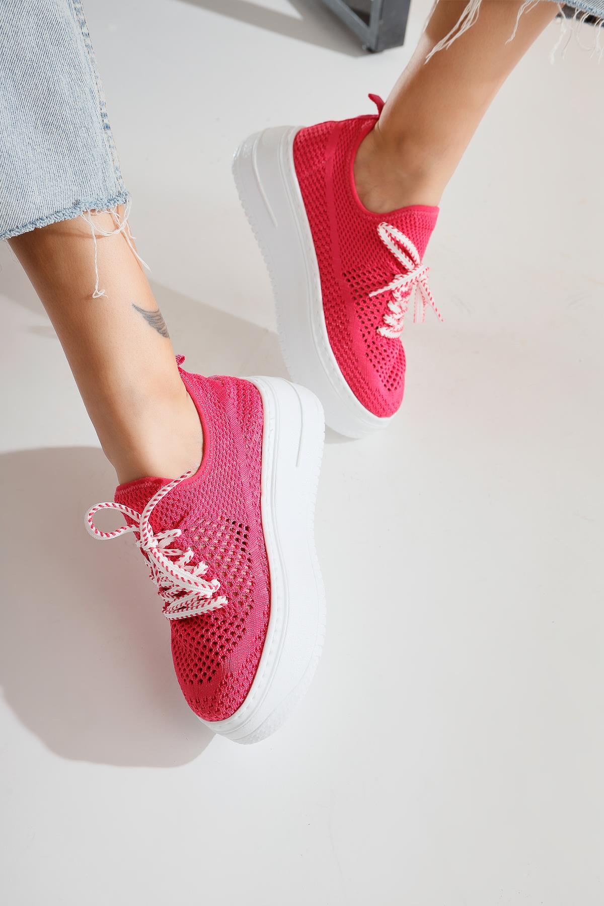 Benito Fuchsia Knit Stretch Chunky Sole Sneakers