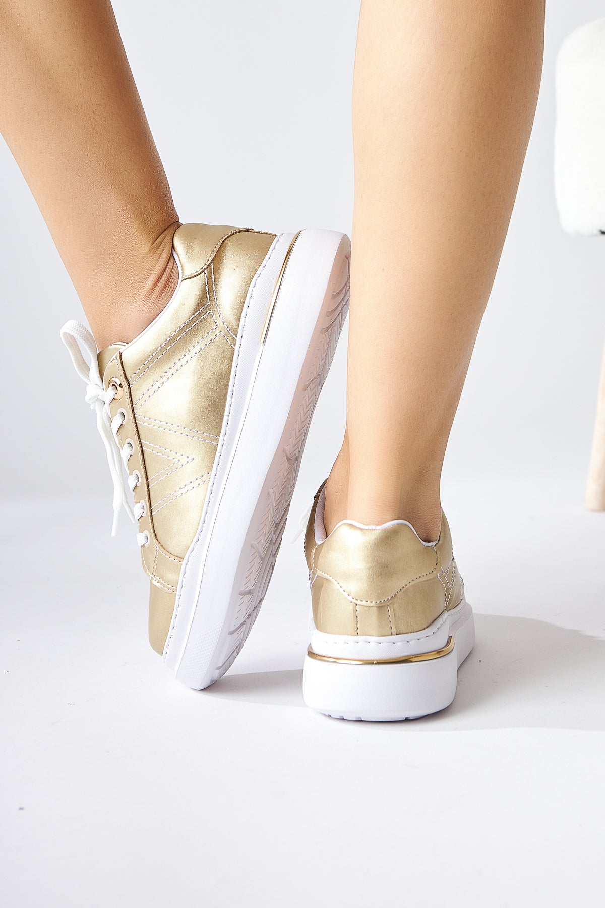 Anastazia – Gold Heel-Detail Sneaker (Women)
