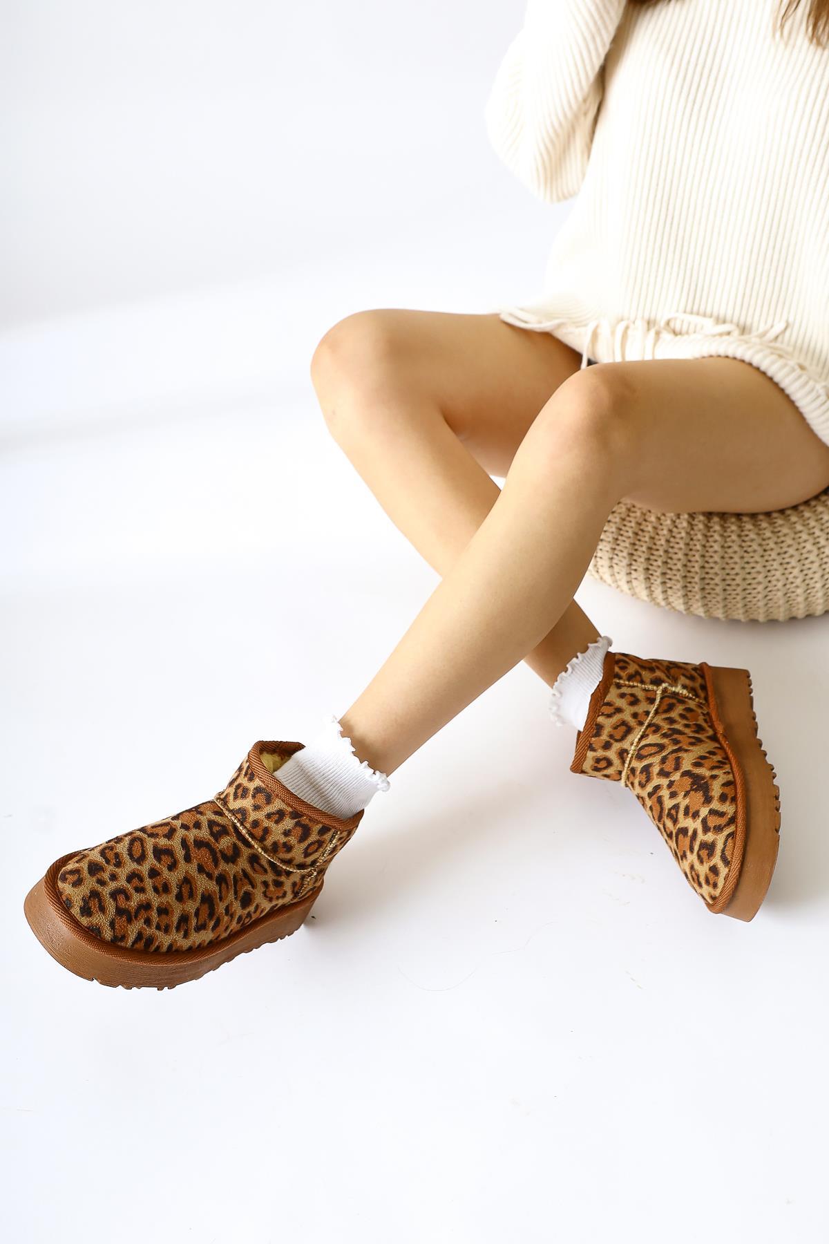 Lilly-Anne – Brown Suede Fur-Lined Short Boot (Women)