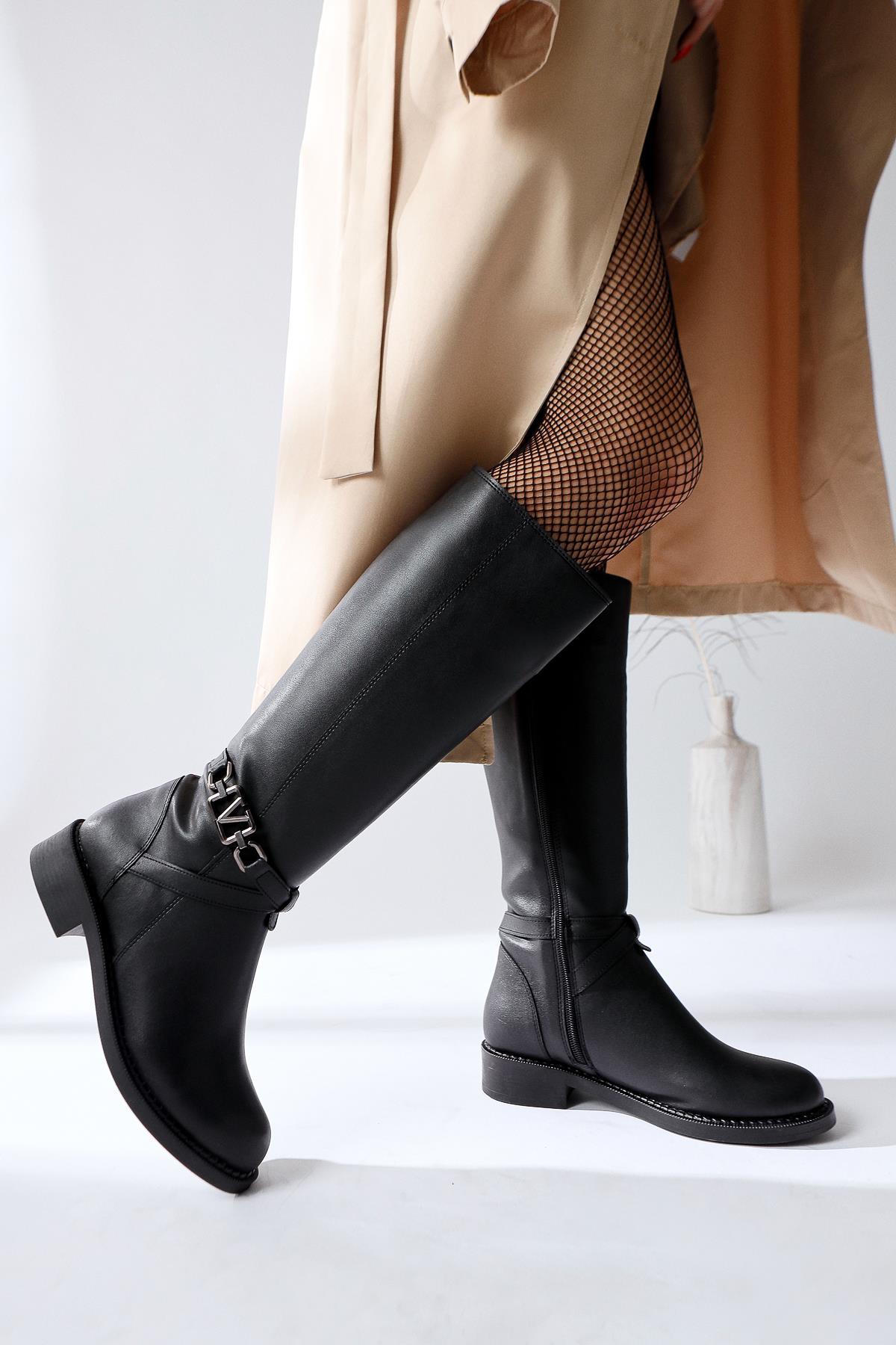 Momena – Black Buckle-Detail Zippered Low-Heel Knee-High Boot (Women)