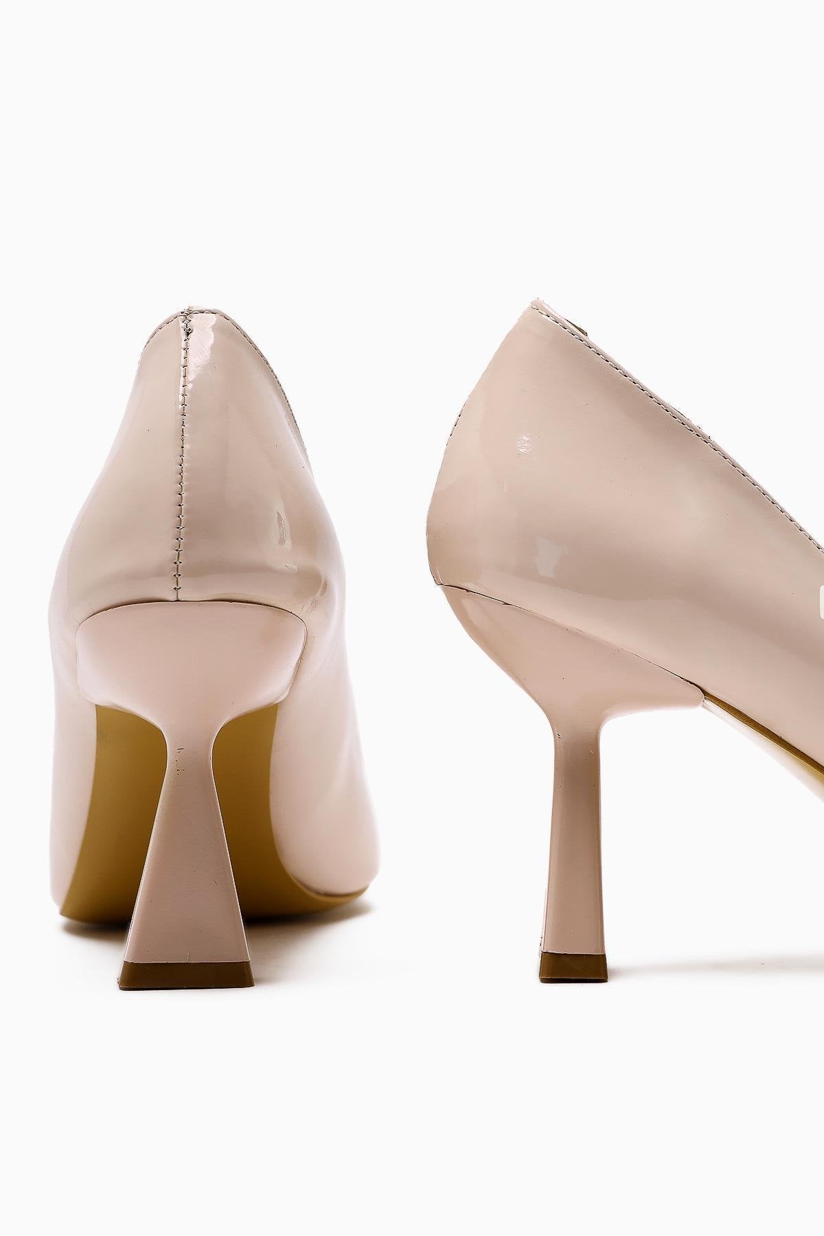 Rafah – Beige Patent Stone-Embellished Champagne-Heel Heeled Shoe (Women)