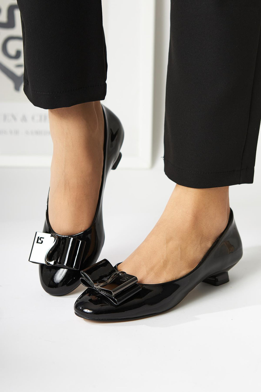 Sian – Black Patent Buckle-Detail Low-Heel Shoe (Women)
