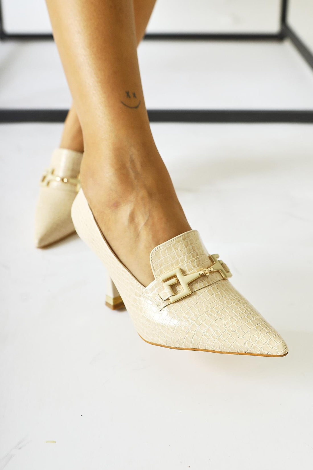Stiliani – Beige Croc-Embossed Vegan Material Buckle-Detail Heeled Shoe (Women)