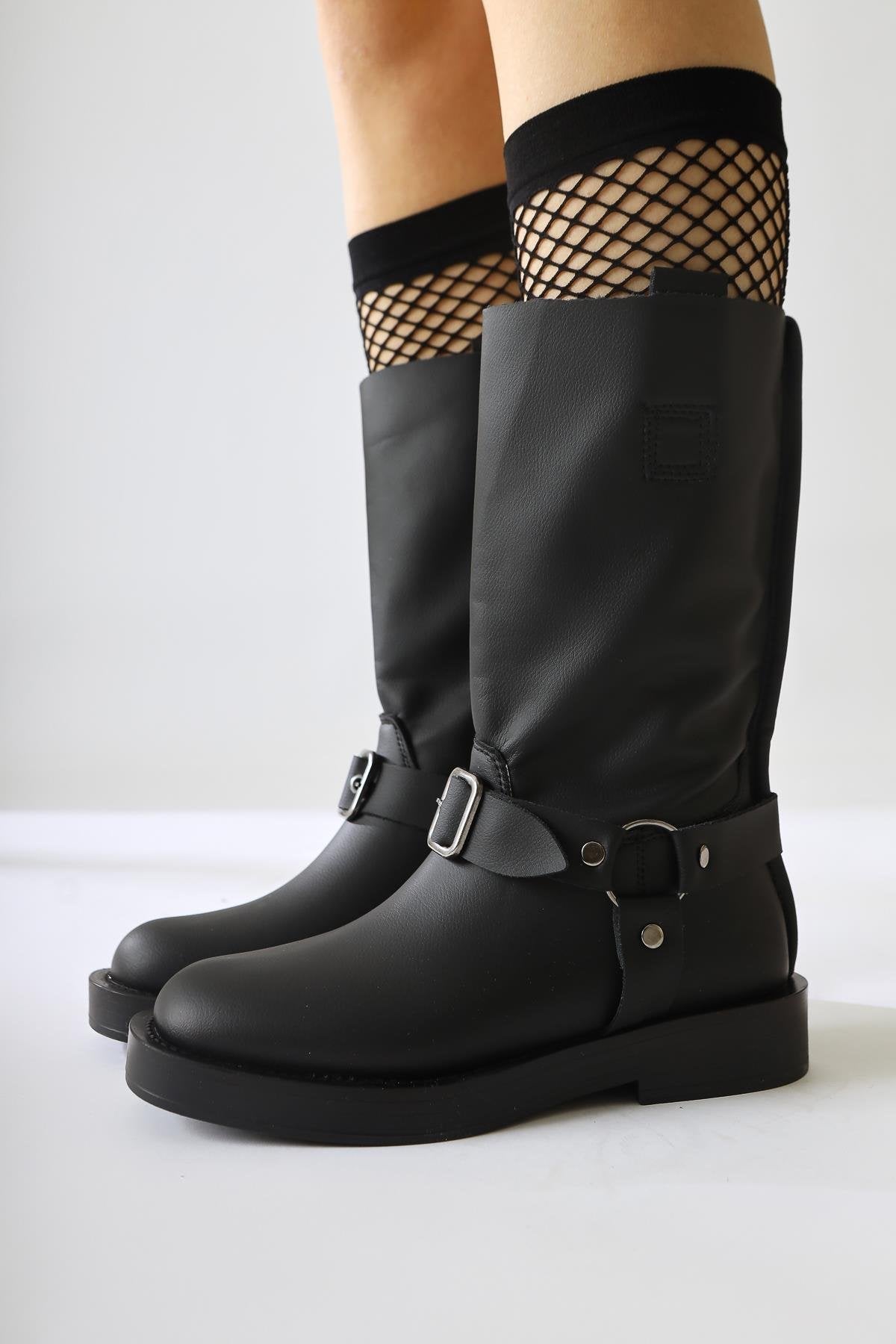 Lourd Black Soft Leather Belt Detail Boot