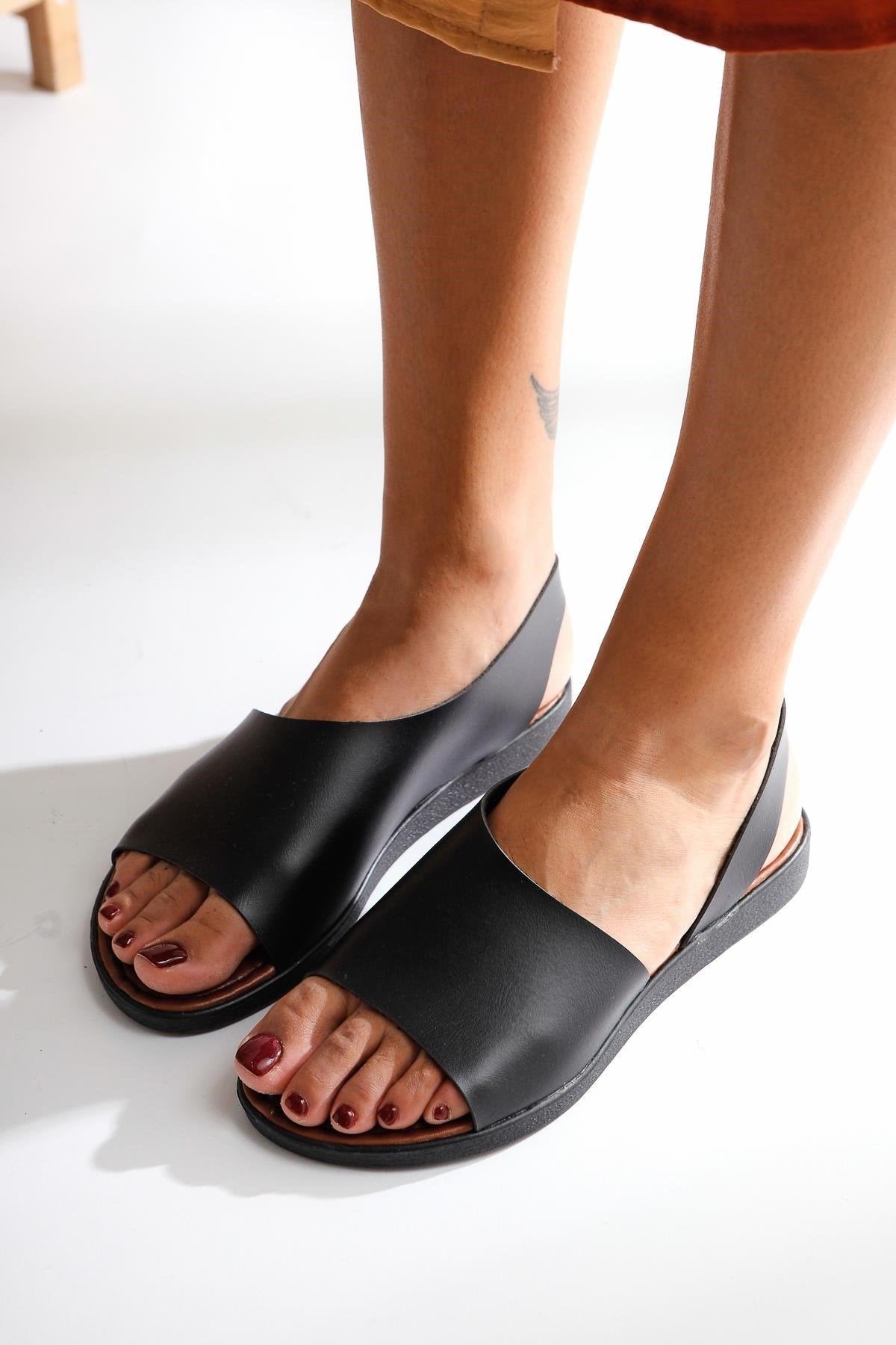 Kaia Black Sandals in Genuine Leather