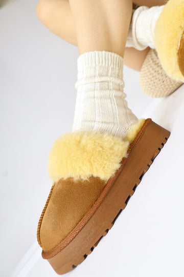 Anne-Margrete – Cognac Suede Vegan Material Vegan Fur-Detail Slide (Women)