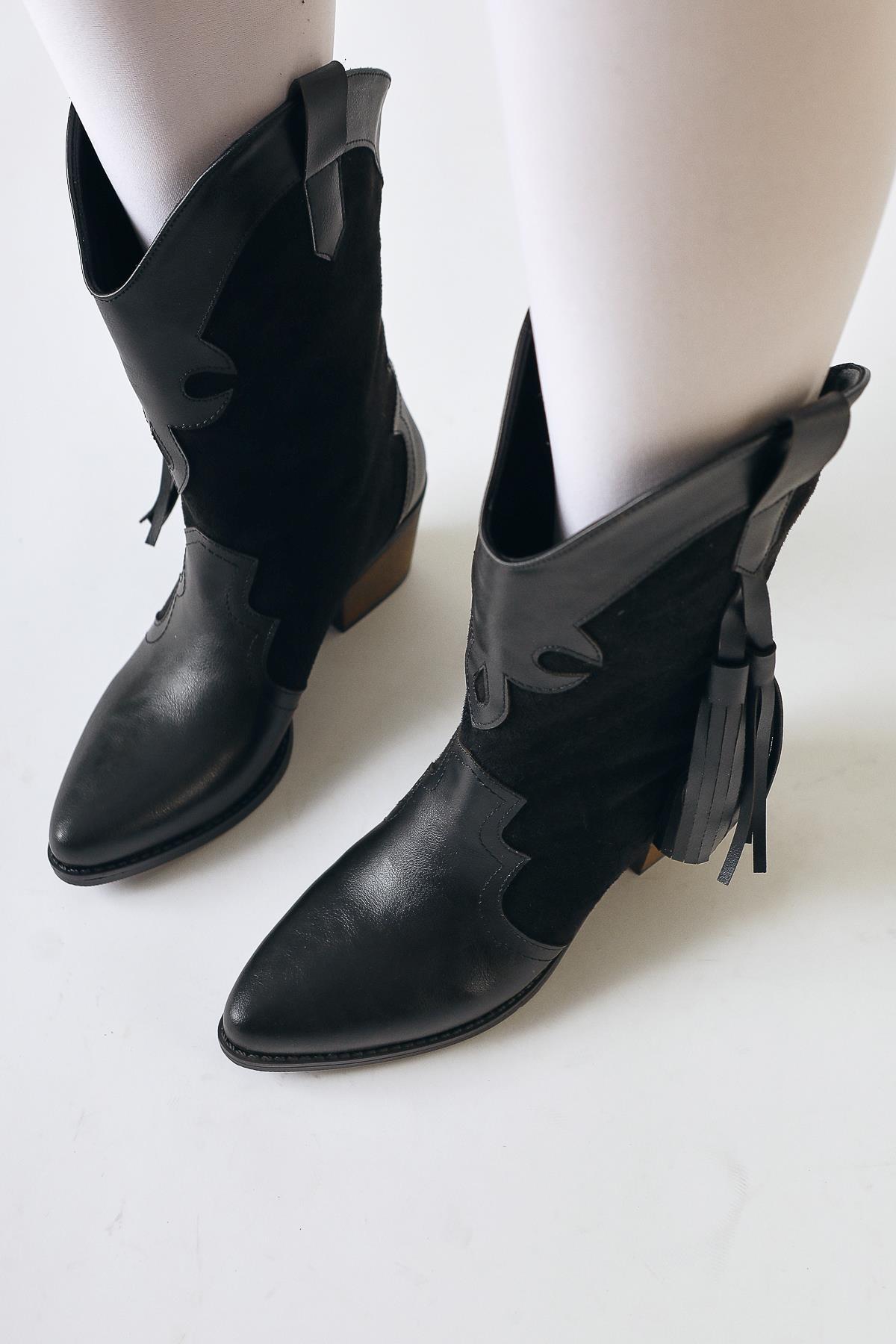 Pandorak – Black Suede-Detail Tassel Pointed-Toe Western Boot (Women)
