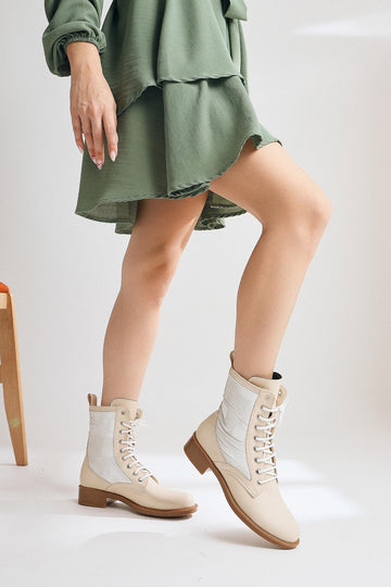 Chrissi – Beige Hologram-Detail Lace-Up Boot (Women)