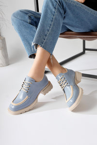 Niven – Blue Crinkled-Patent Beige-Detail Loafer (Women)