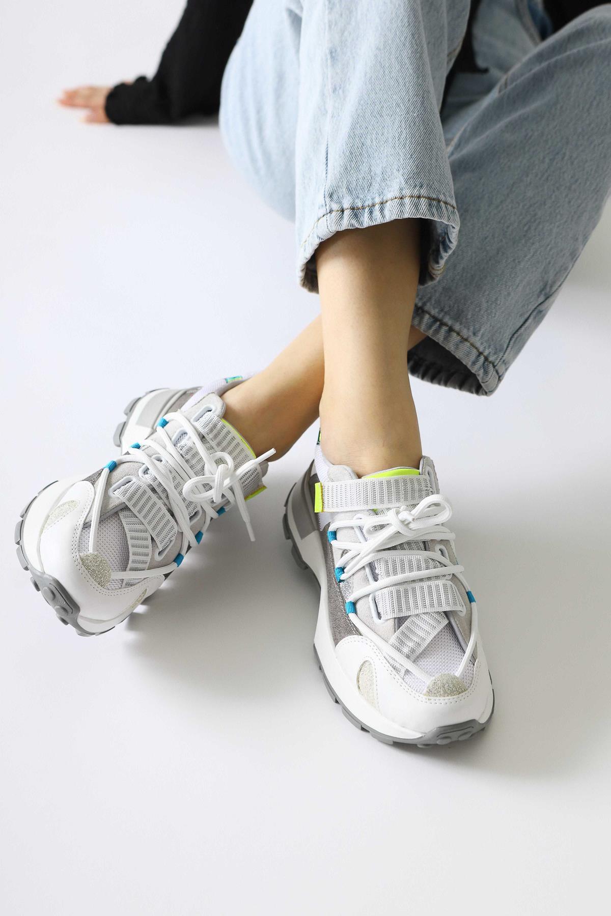 Nely White Asymmetric Lace-Up Sneakers
