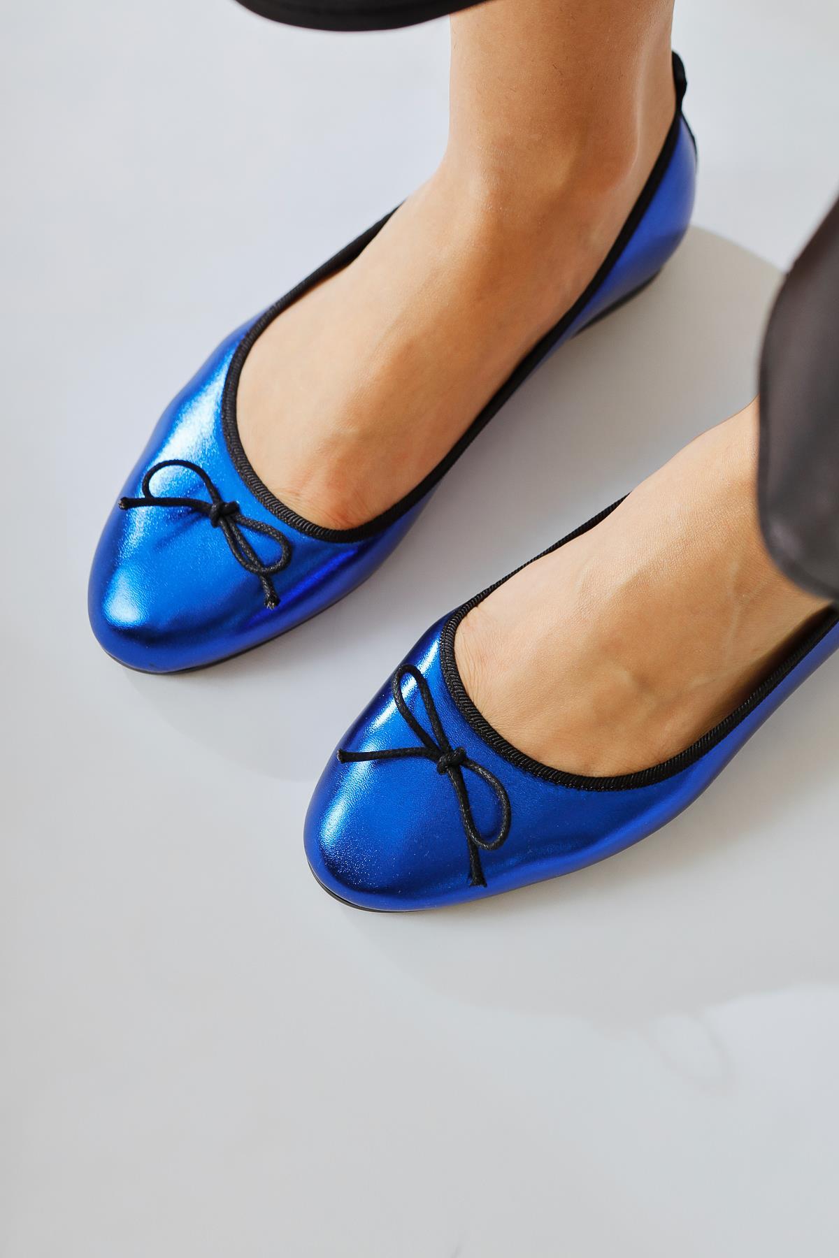 Sille – Royal Blue Crinkled Leather-Look Vegan Material Bow-Detail Ballet Flat (Women)