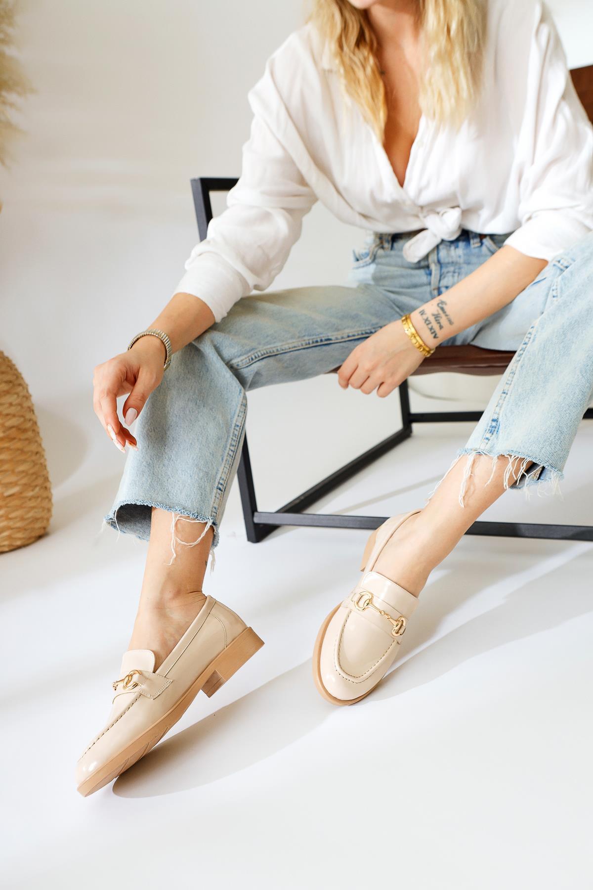Lise – Nude Patent Buckle-Detail Casual Shoe (Women)