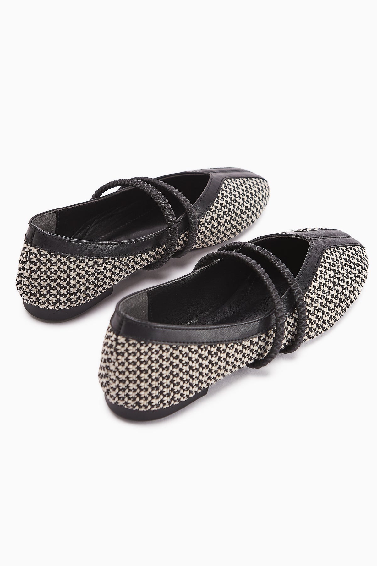 Gwen Black Elastic Detail Women's Ballet Flats