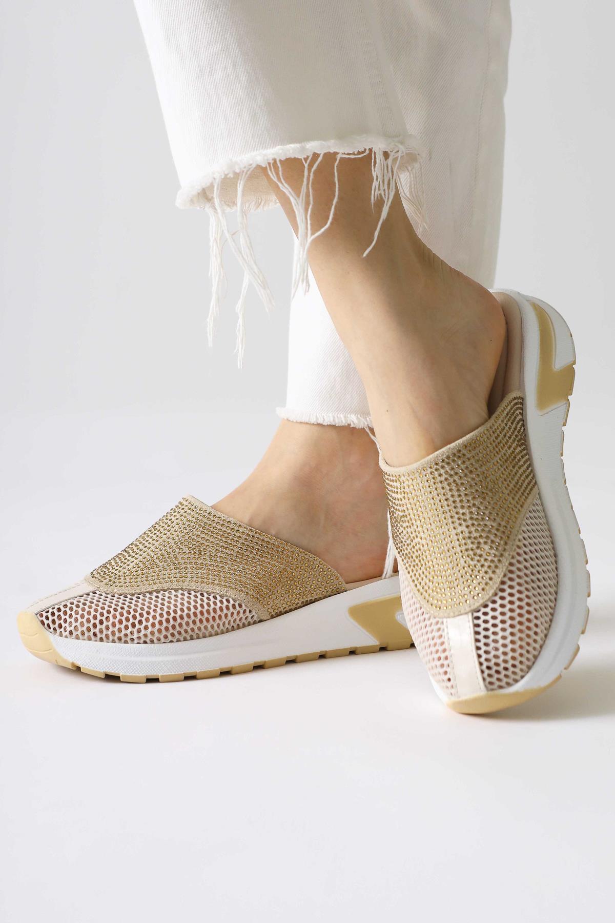 Suma Gold Mesh Detailed Embellished Slides