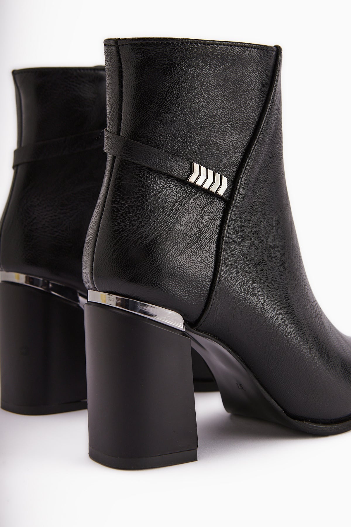 Lamia – Black Buckle-Detail Heeled Boot (Women)