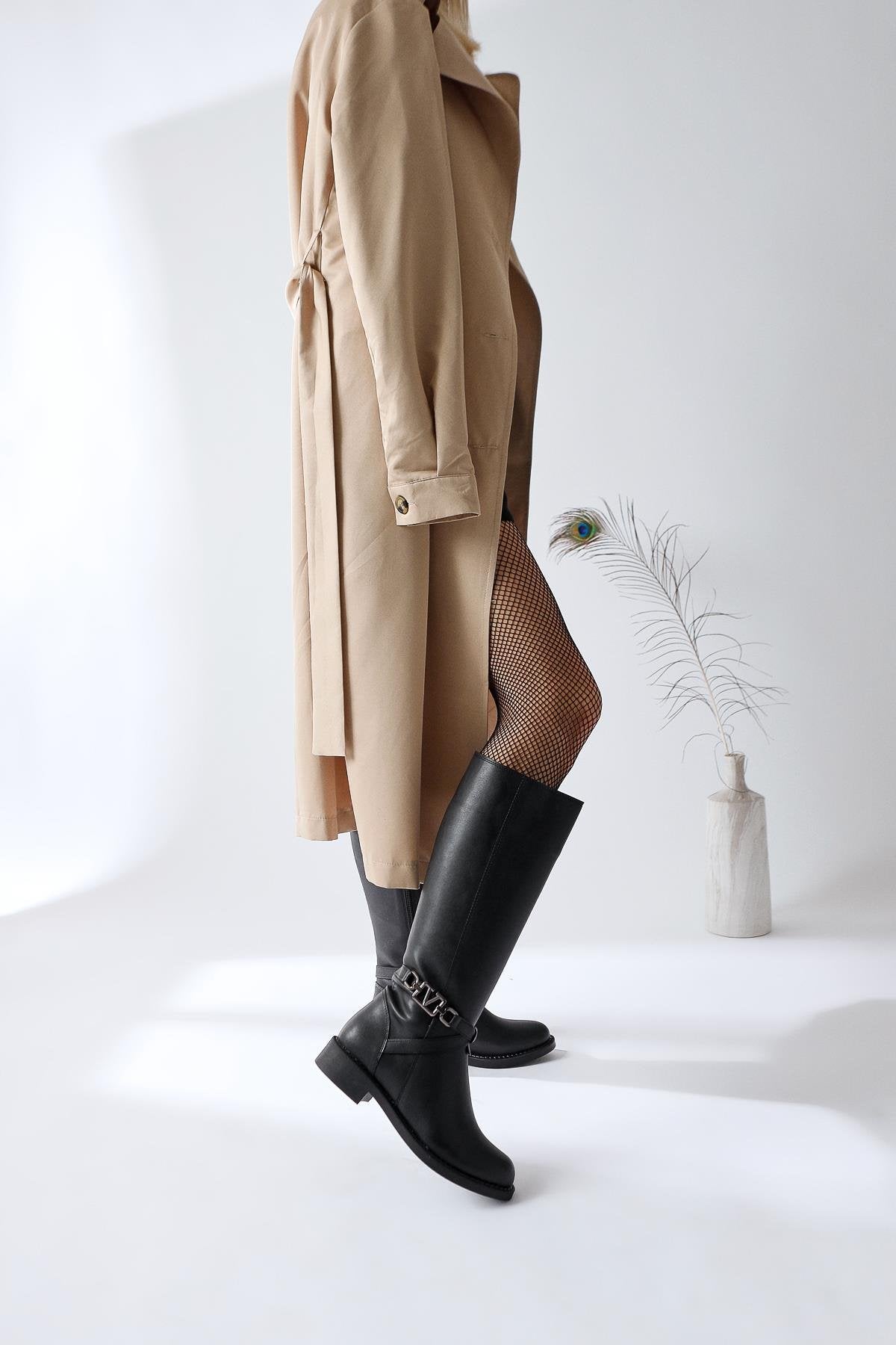 Momena – Black Buckle-Detail Zippered Low-Heel Knee-High Boot (Women)
