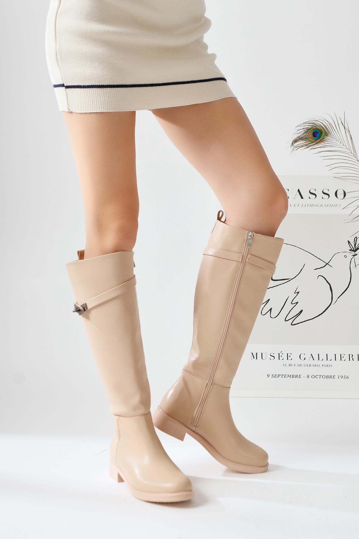 Kanako – Nud Accessory-Detail Zippered Low-Heel Knee-High Boot