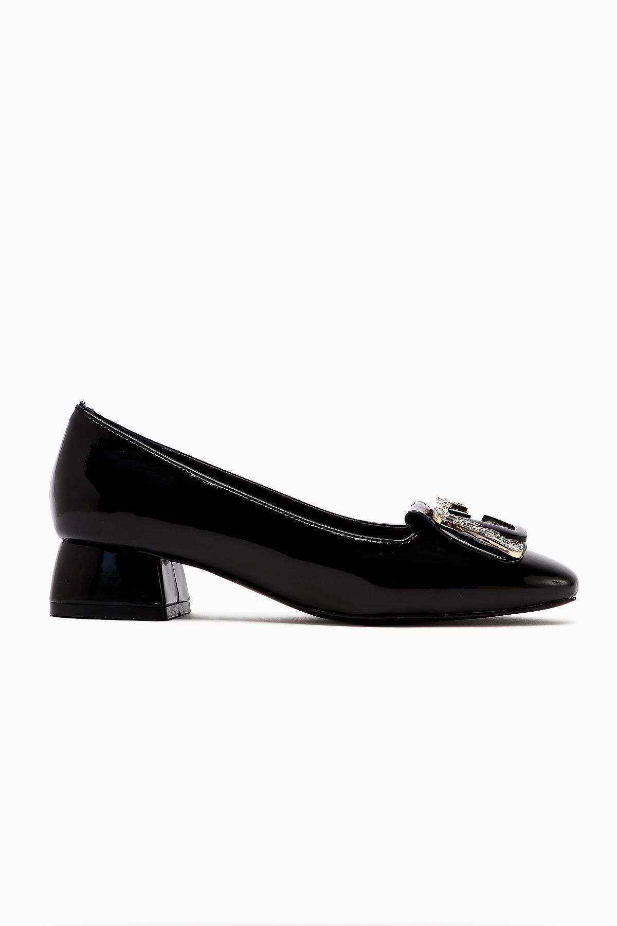 Roza – Black Patent Stone-Embellished Low-Heeled Shoe (Women)