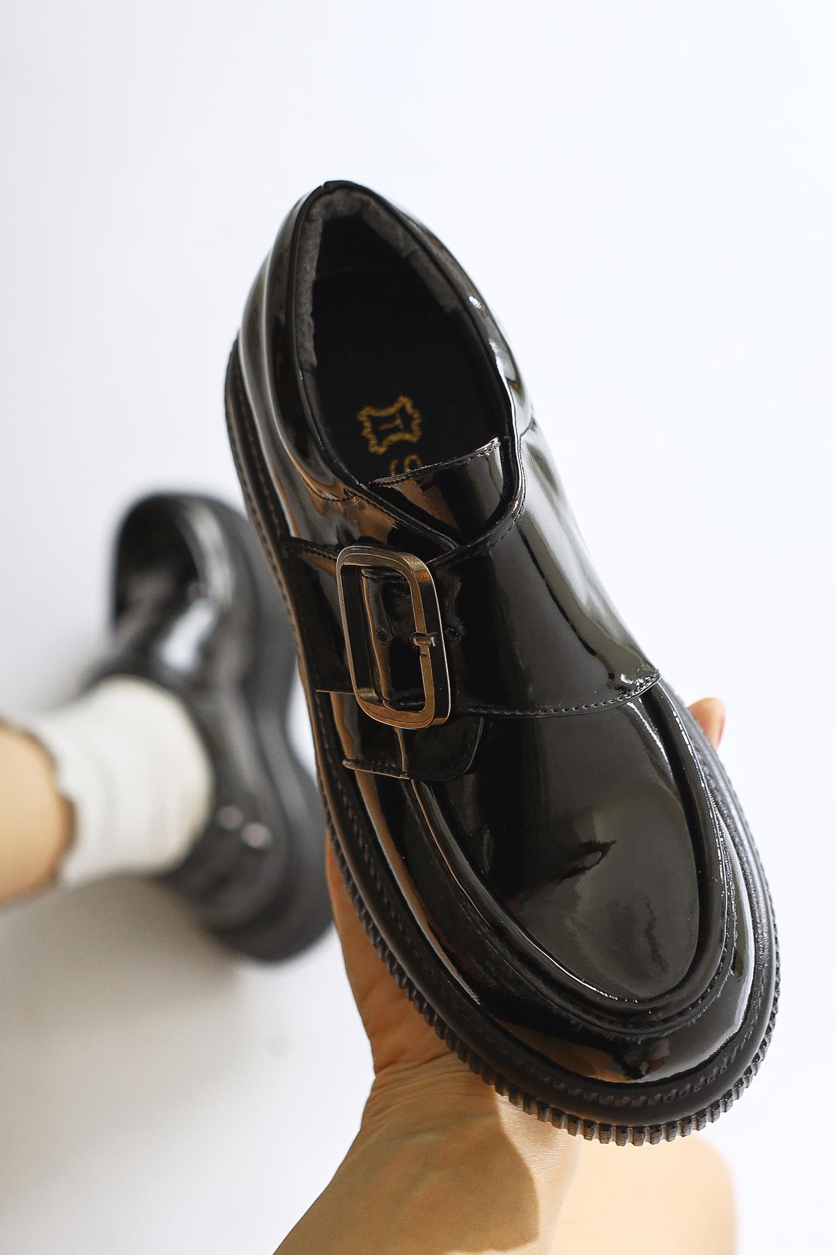 Evrim Black Patent Leather Buckle Detailed Daily Shoes